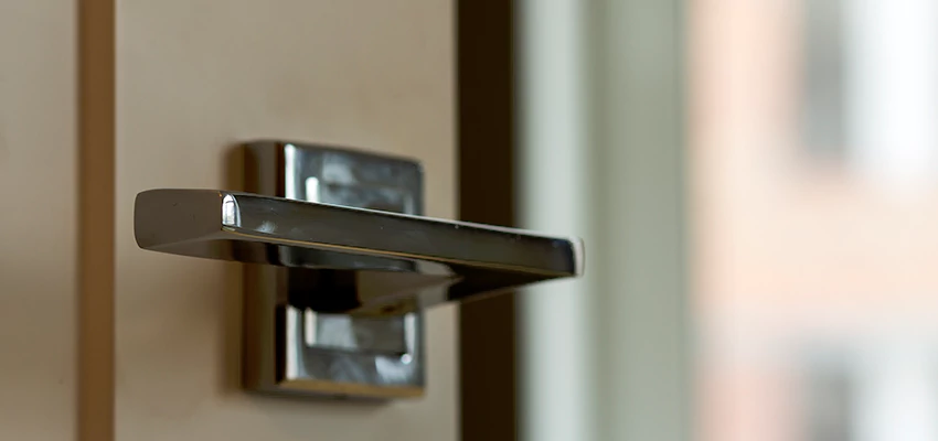 Door Lever Knob Repair in Livingston, California