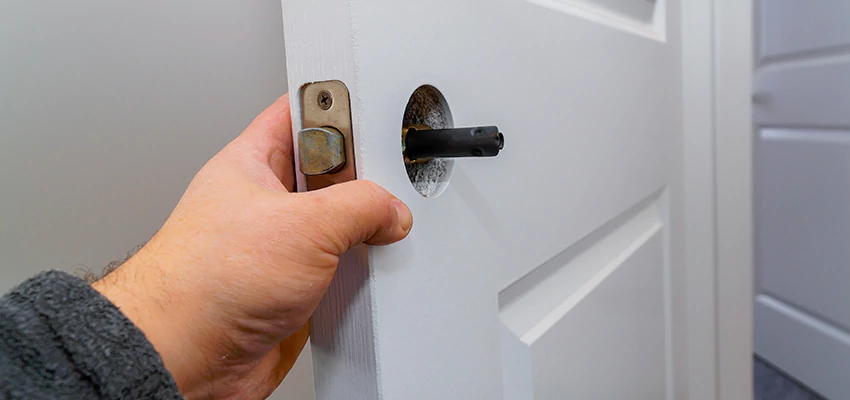 Nighttime Locksmith For Lock Repair in Livingston, CA