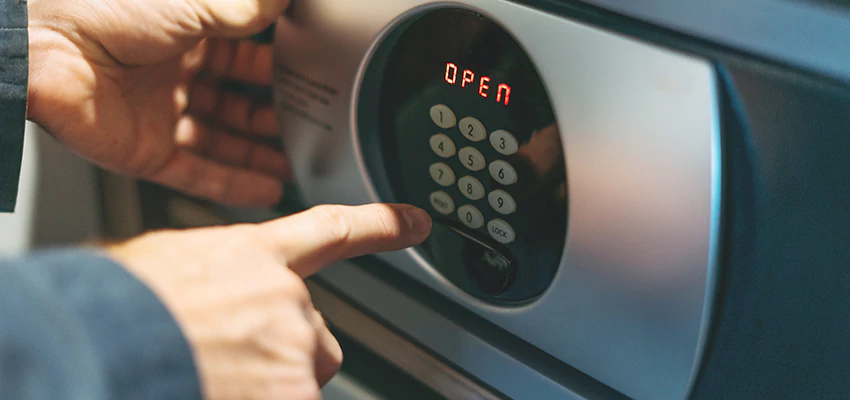 Cash Safe Openers in Livingston, California